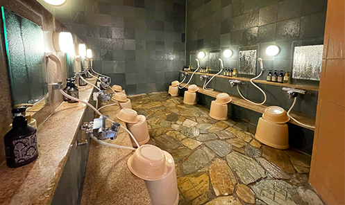 イメージ:ホテル自慢の乳白色 掛け流し天然温泉